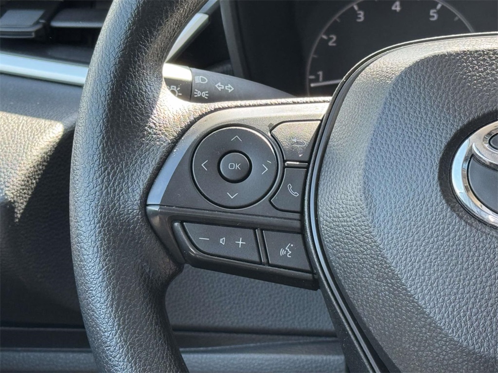 2025 Toyota Corolla LE photo 22