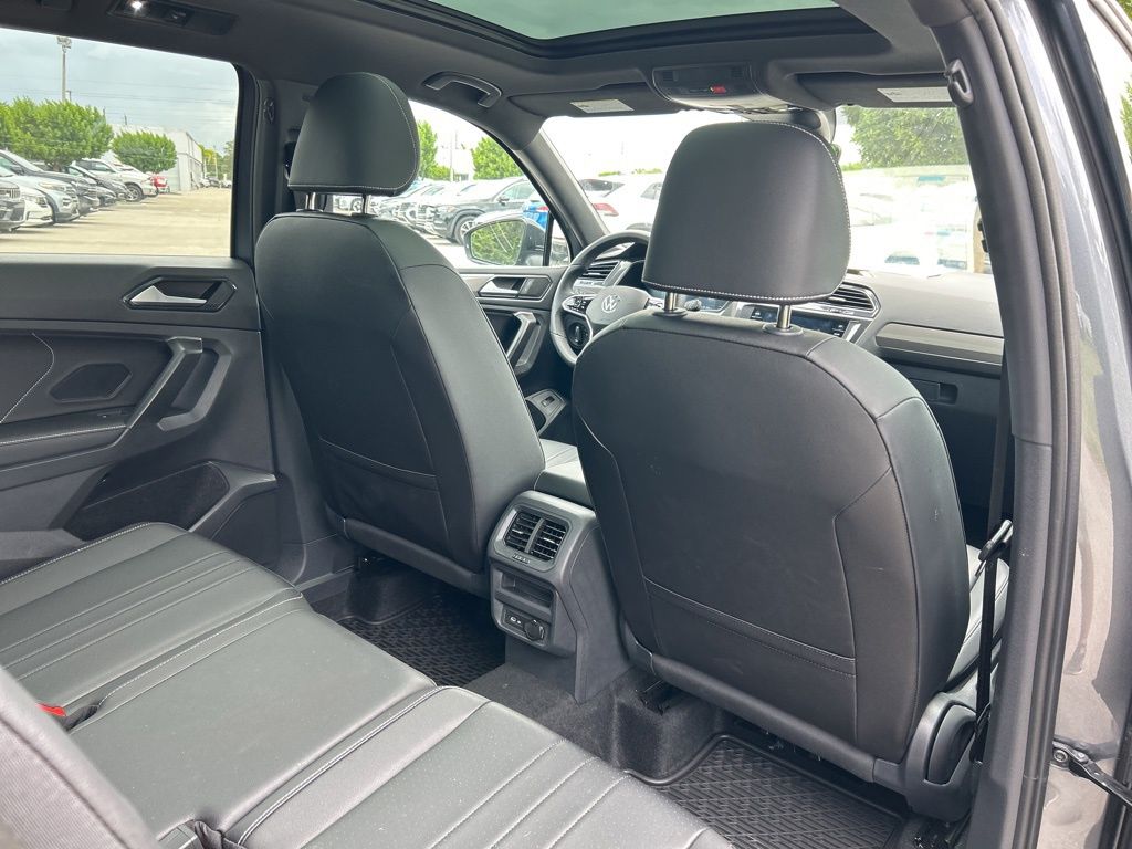 2024 Volkswagen Tiguan SE R-Line Black photo 41