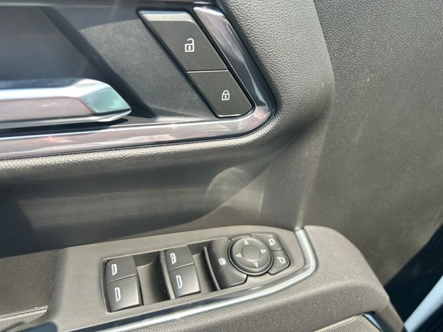 2025 Chevrolet Silverado 1500 LT photo 10