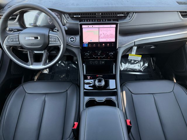 2025 Jeep Grand Cherokee Limited photo 21