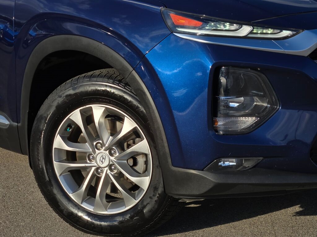 2020 Hyundai Santa Fe SEL photo 3