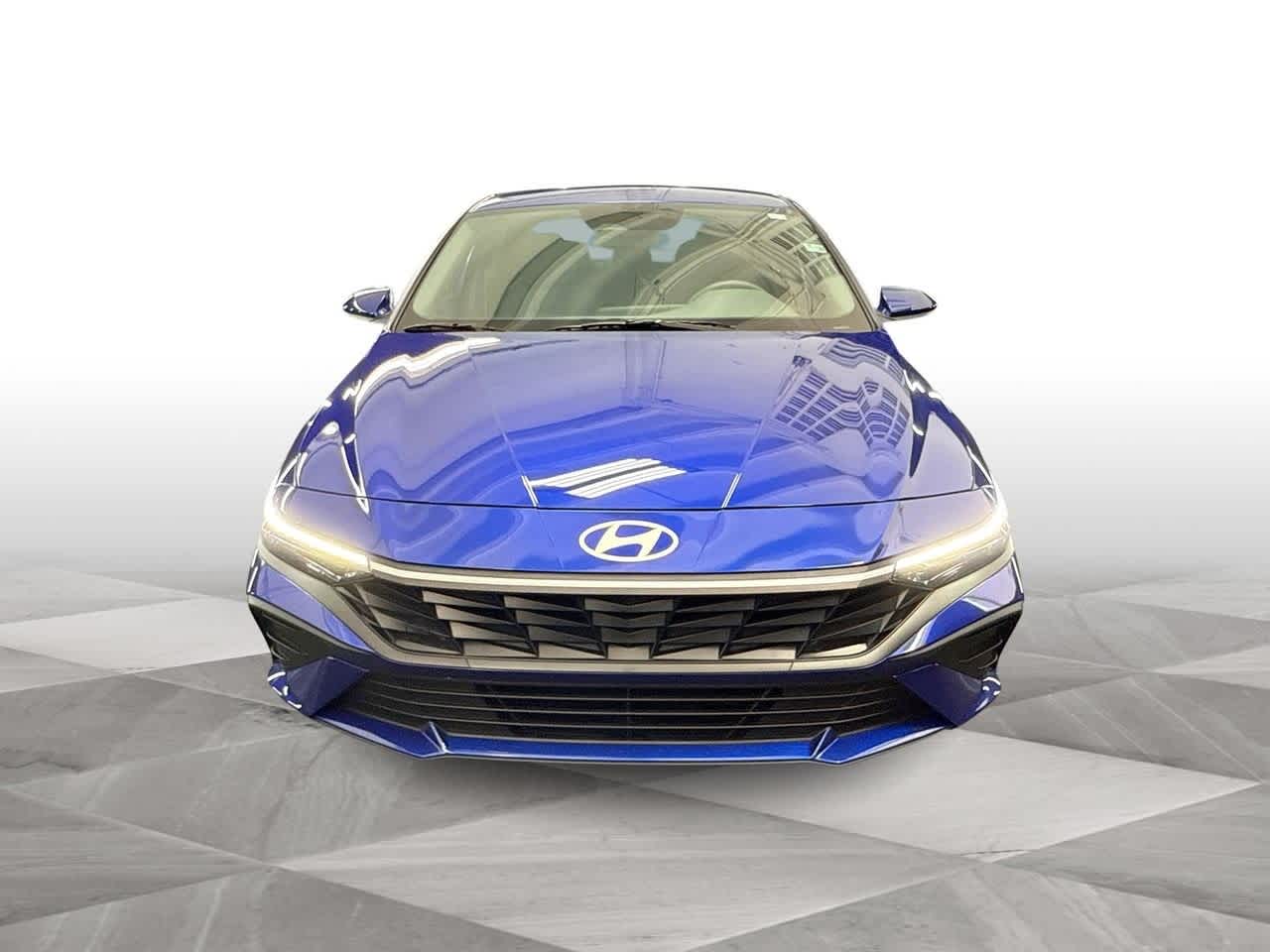 2024 Hyundai Elantra SE photo 3