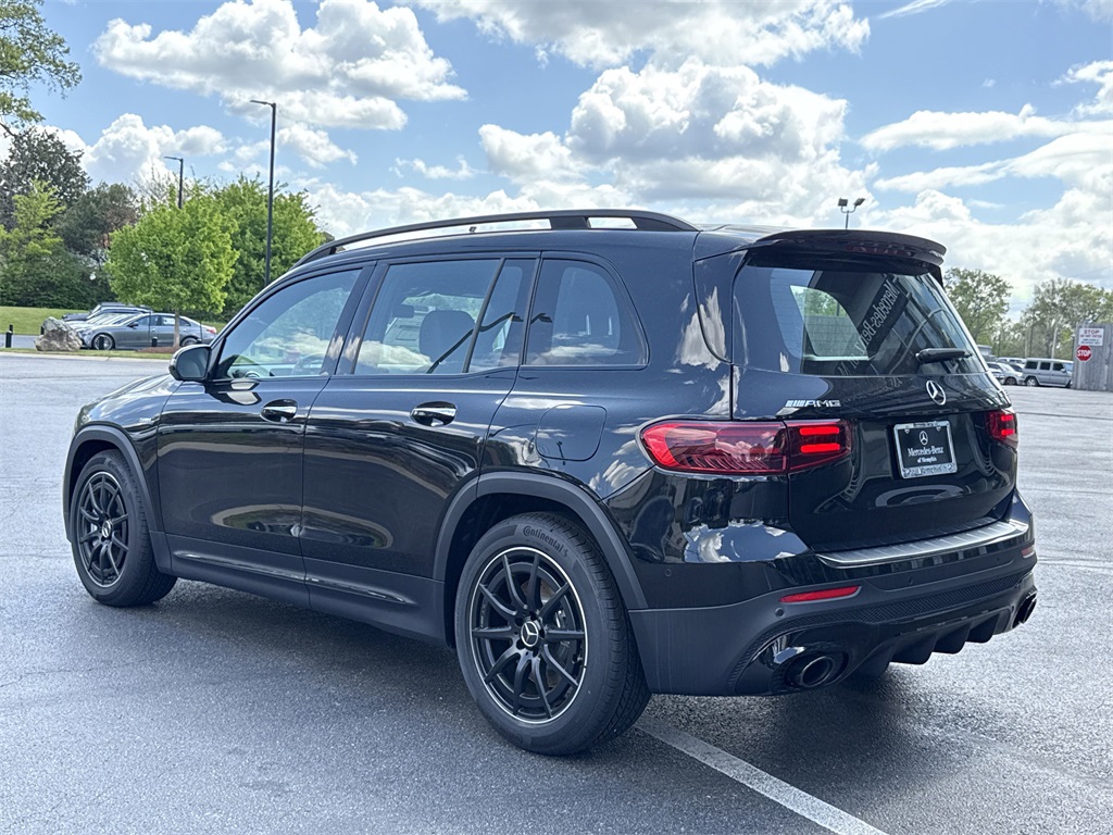 2025 Mercedes Benz GLB 35 AMG photo 3