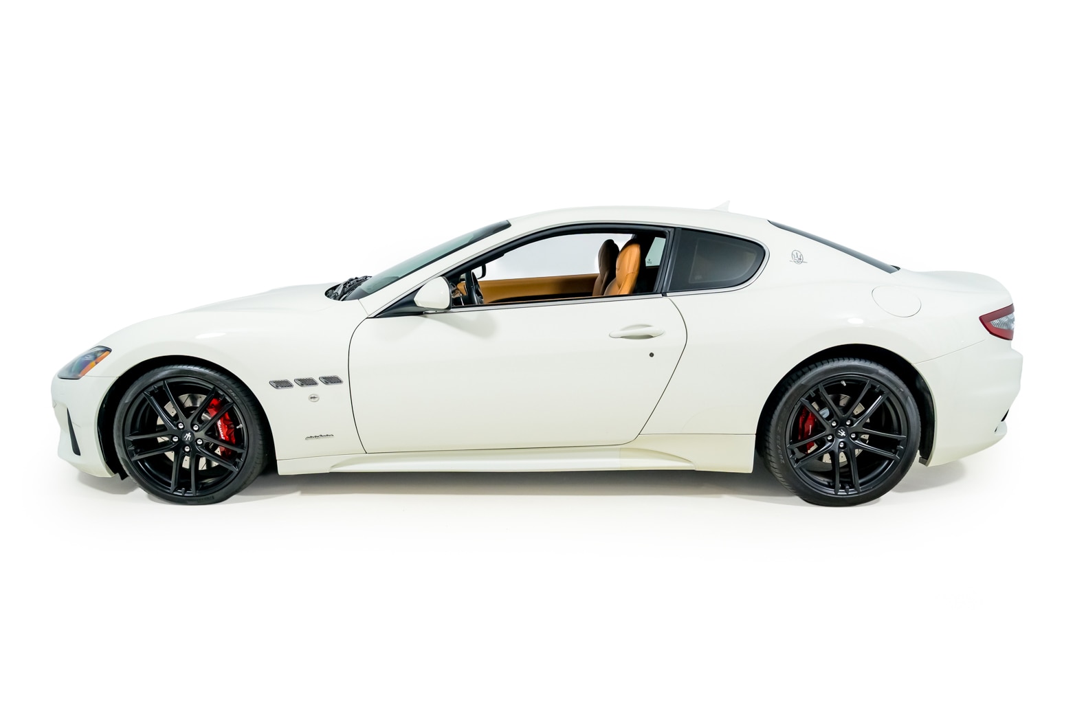 2018 Maserati Granturismo Sport photo 3