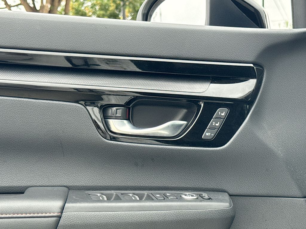 2024 Honda CR-V Hybrid Sport Touring photo 14