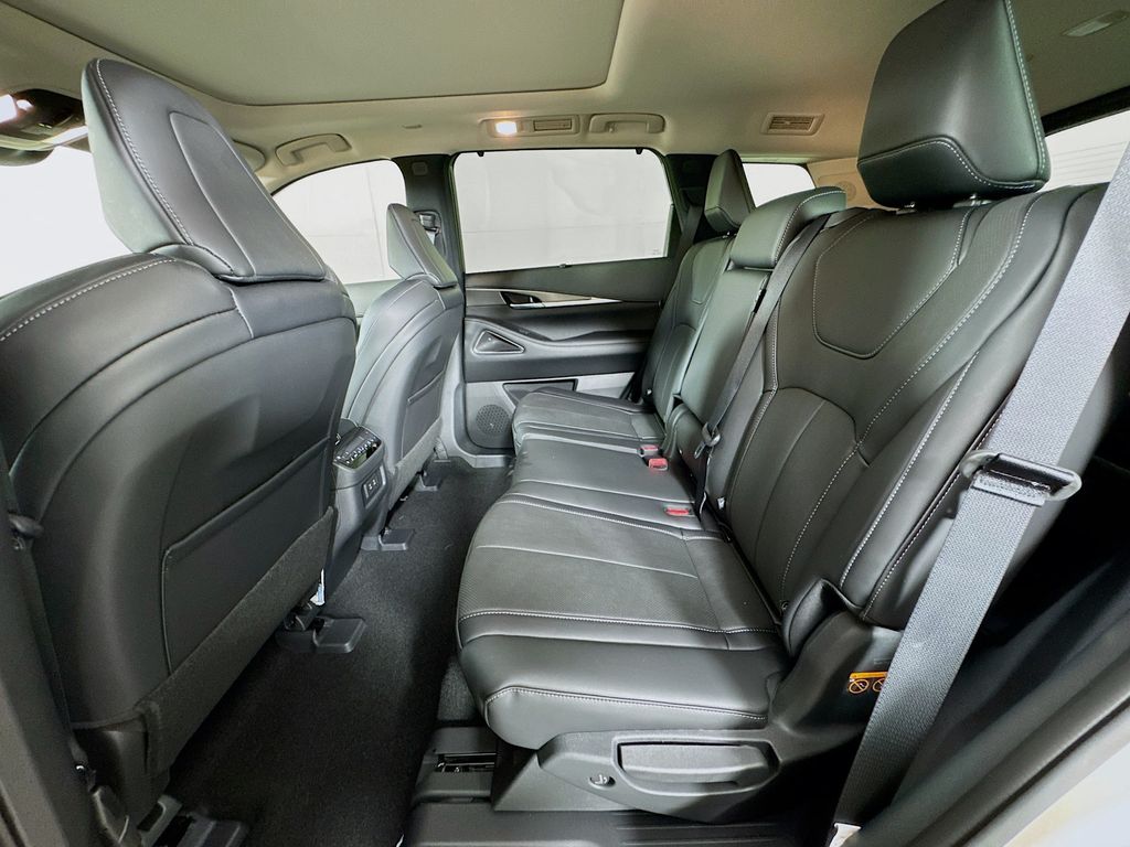 2026 Infiniti QX60 Luxe photo 27