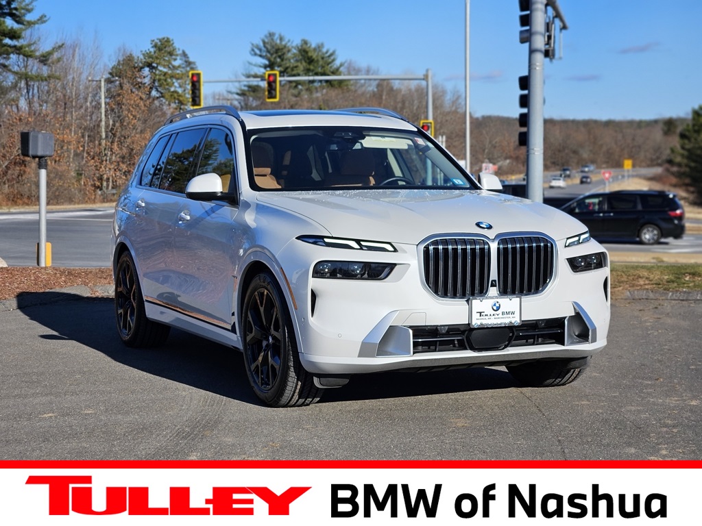 2023 BMW X7 40i's photo