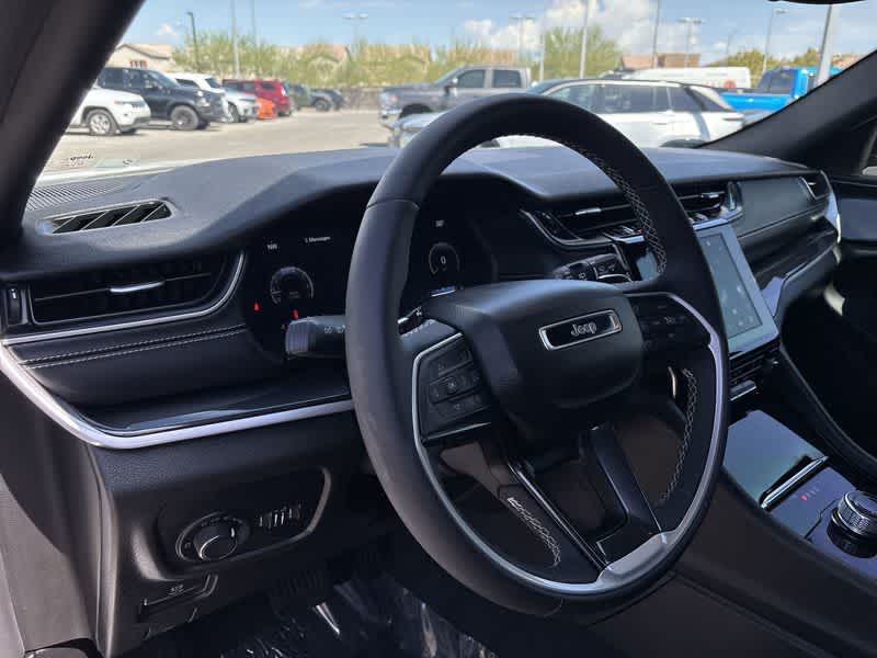 2023 Jeep Grand Cherokee Altitude photo 10