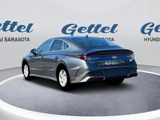 2025 Hyundai Sonata SE photo 4