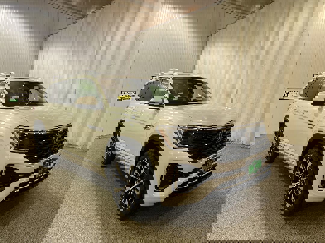 2026 Volkswagen Atlas SEL Premium R-Line's photo