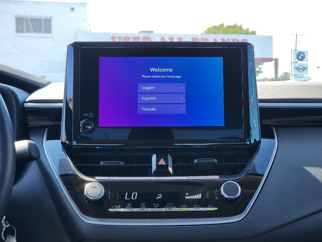 2025 Toyota Corolla LE photo 8