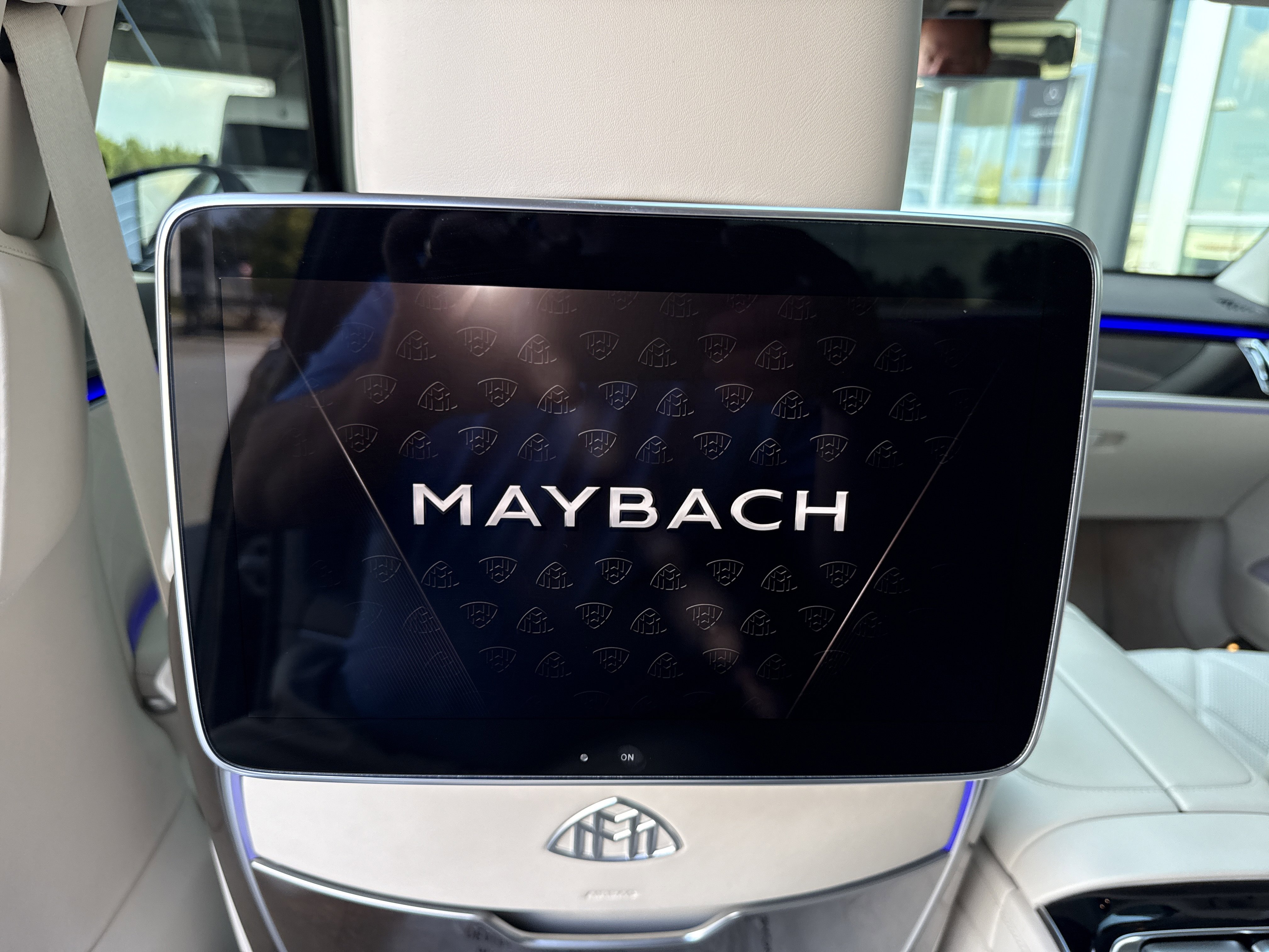 2022 Mercedes Benz S Maybach 580 photo 6
