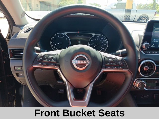 2025 Nissan Sentra SV photo 7