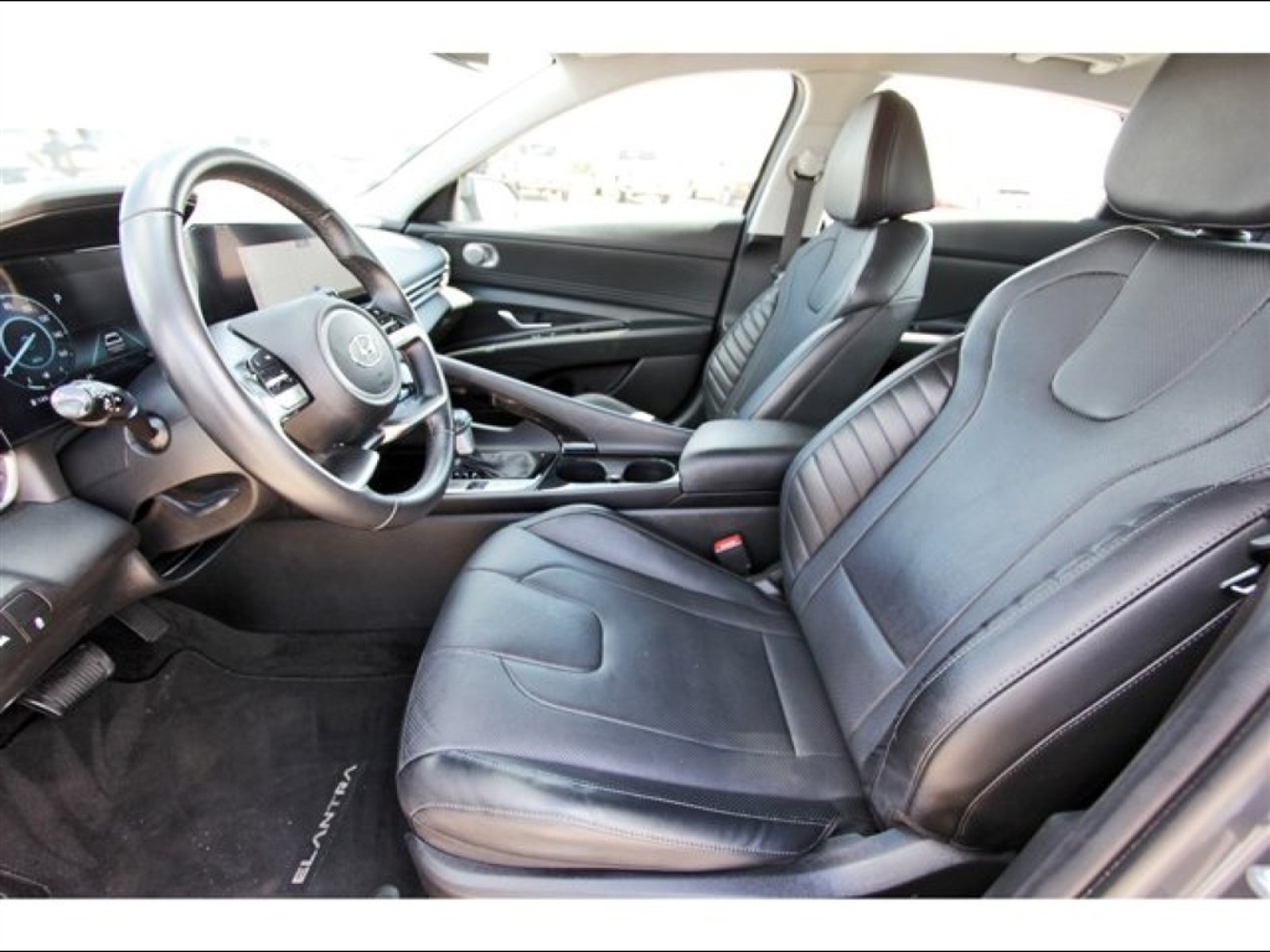 2023 Hyundai Elantra Limited - 9