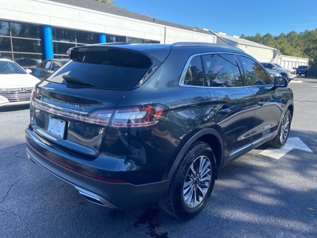 2021 Lincoln Nautilus Standard photo 2