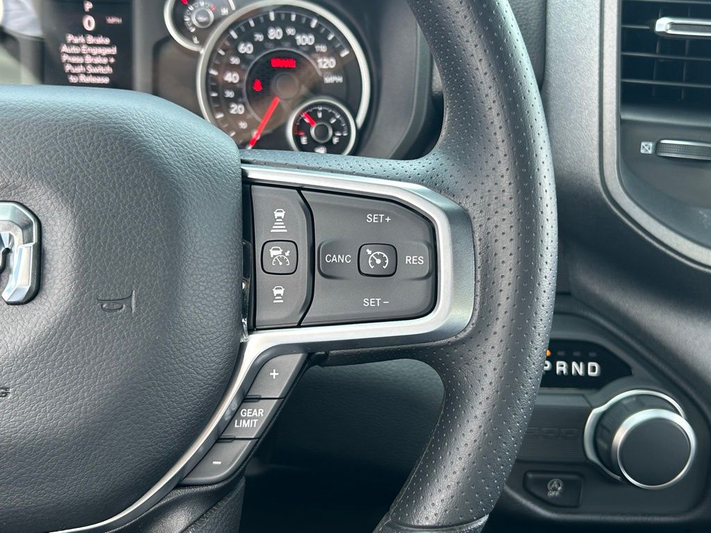 2025 Ram 1500 Tradesman photo 32