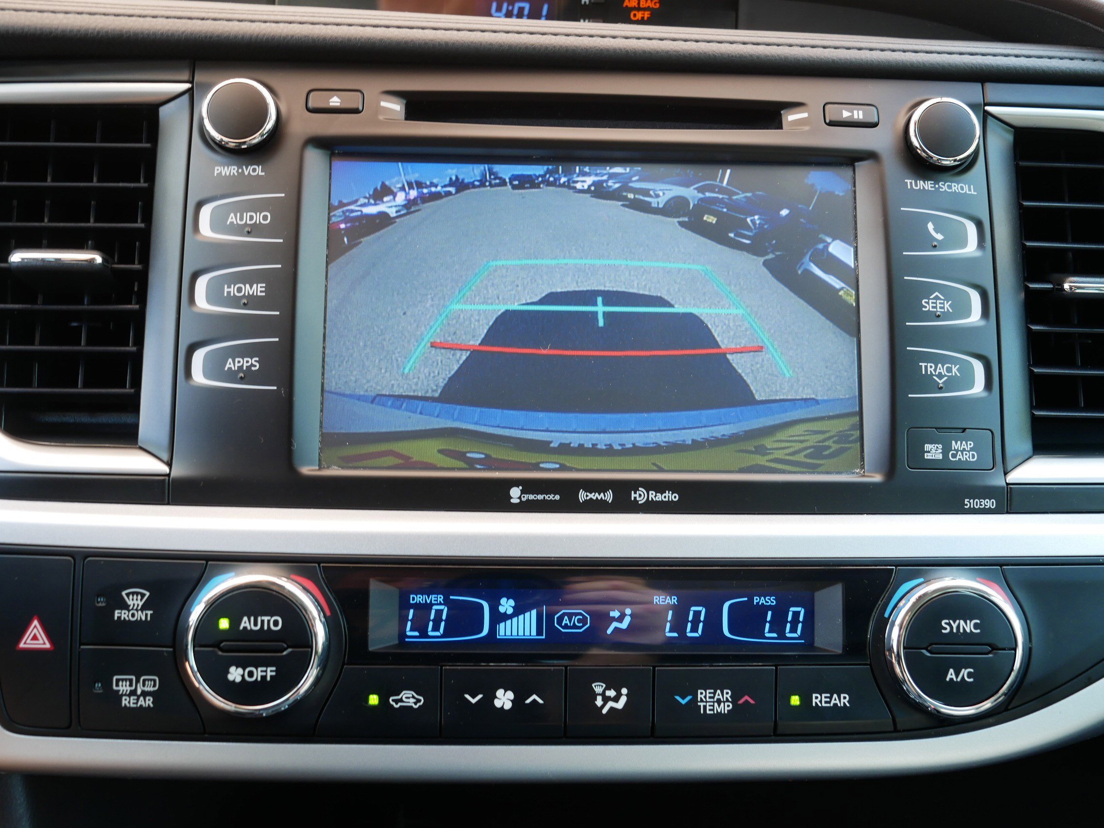 2019 Toyota Highlander Hybrid XLE photo 24