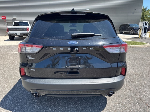 2022 Ford Escape SE photo 4
