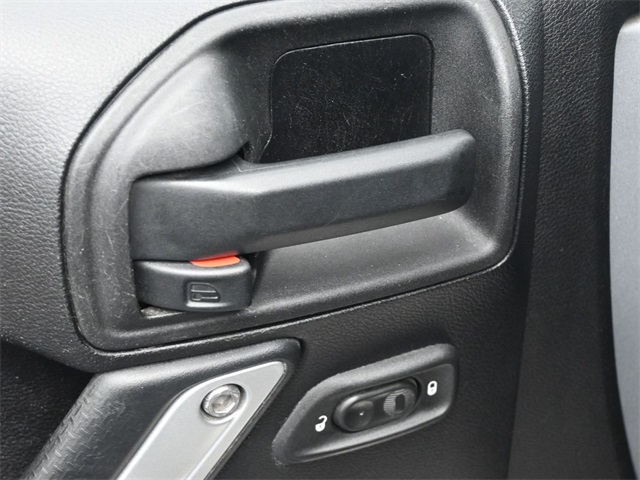 2014 Jeep Wrangler Unlimited Rubicon photo 17