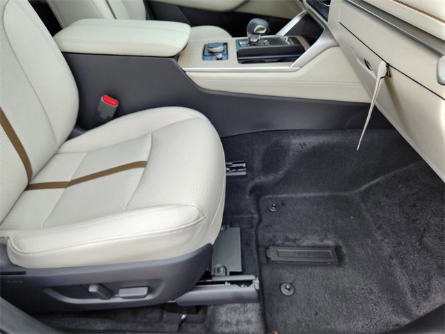2025 Mazda CX-90 Plug-in Hybrid Premium Plus photo 16