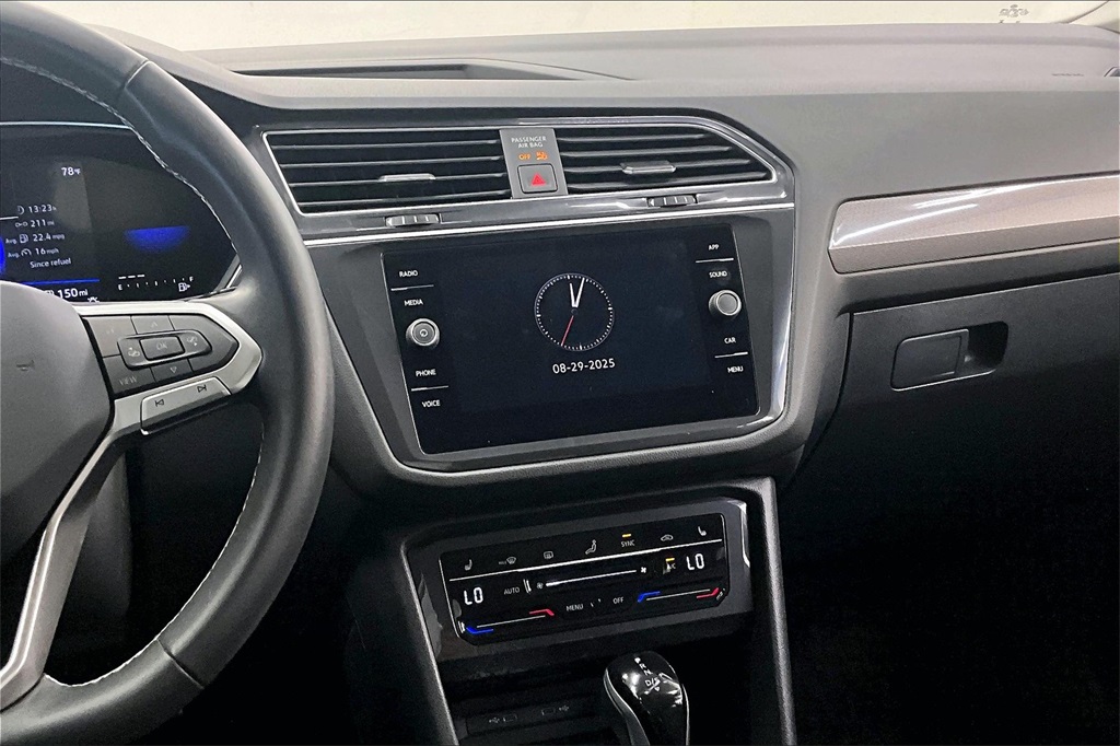 2024 Volkswagen Tiguan SE Wolfsburg Edition photo 5
