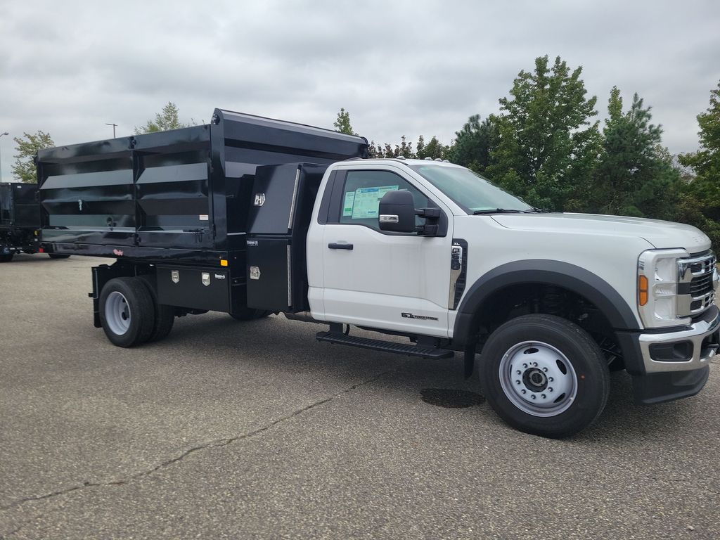2024 Ford F-600 Super Duty Chassis Cab XL's photo