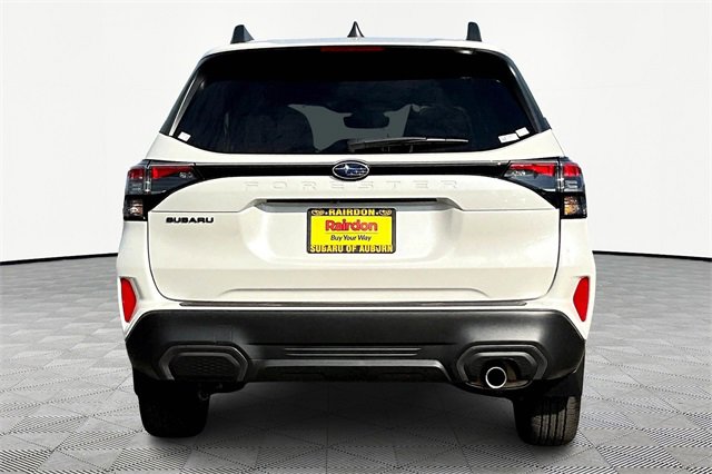 2025 Subaru Forester Limited Base photo 3