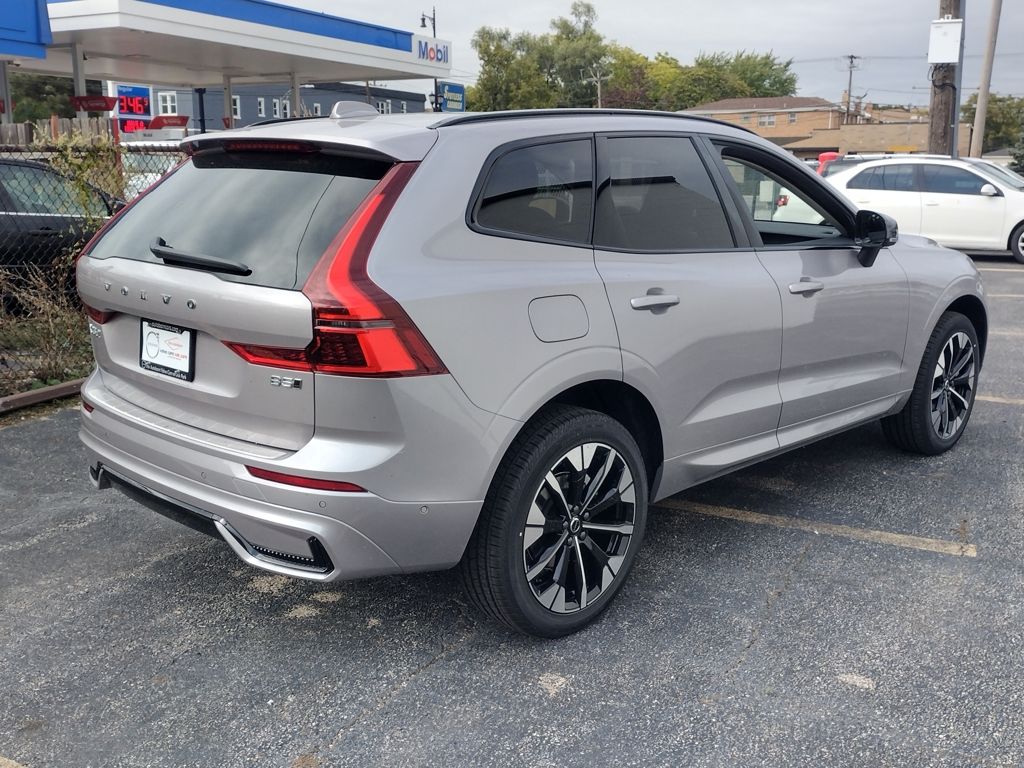 2026 VOLVO XC60 - Image 7