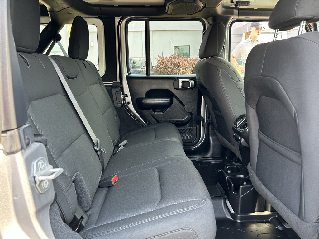 2021 Jeep Wrangler Unlimited Sport Willys photo 29