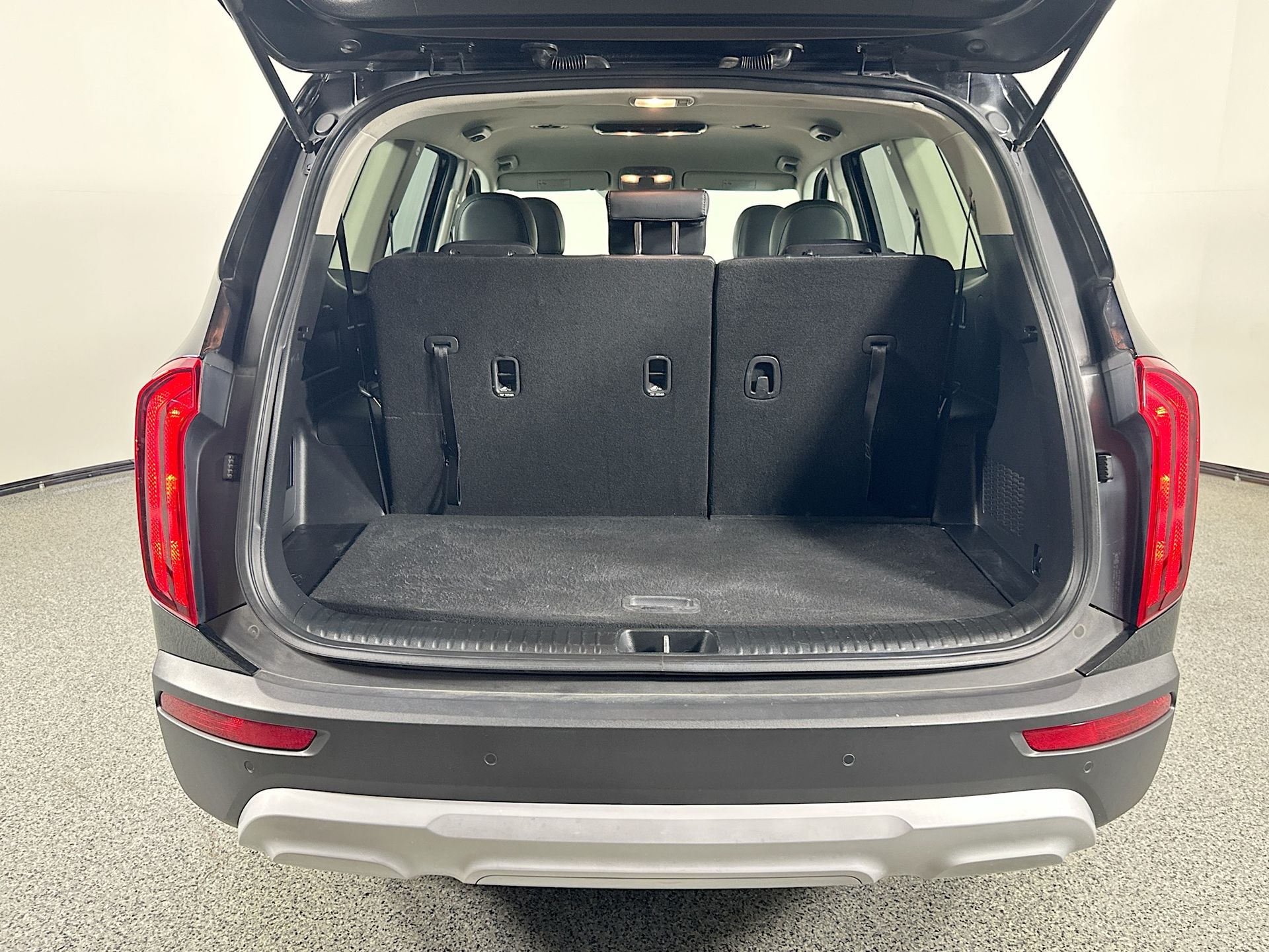 2021 Kia Telluride LX photo 24