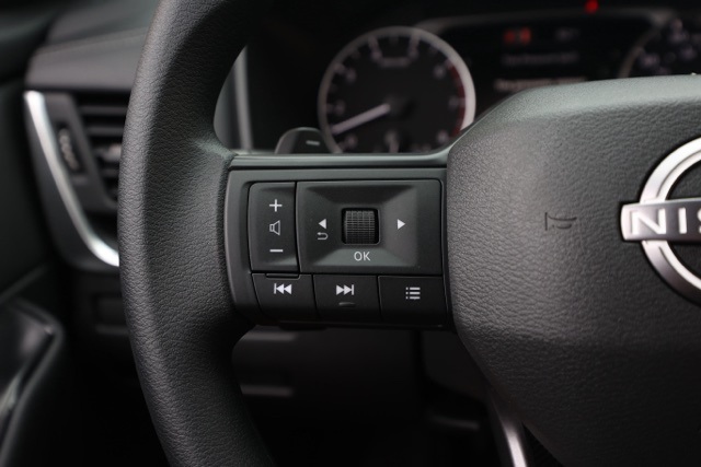 2026 Nissan Rogue S photo 26