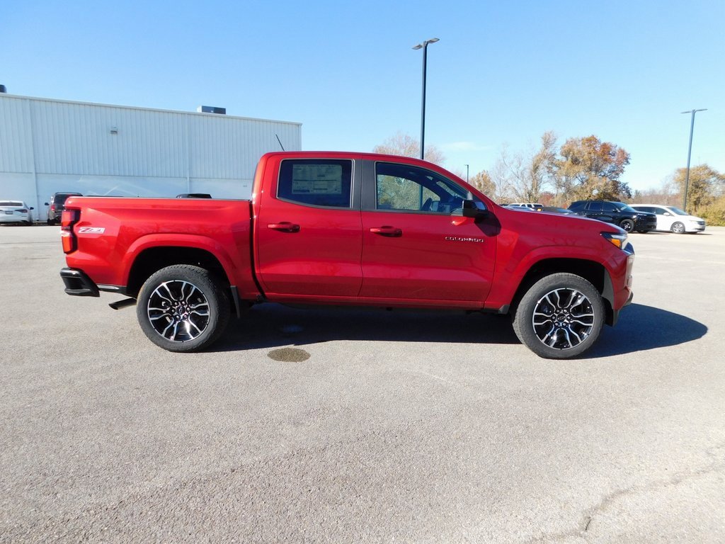 2026 Chevrolet Colorado Z71 photo 2