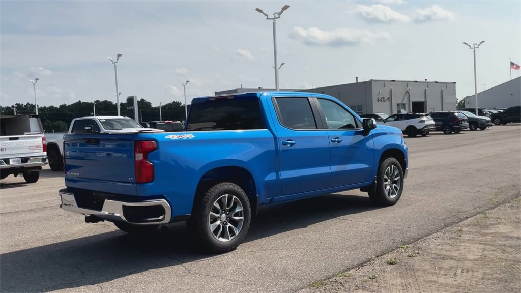 2026 Chevrolet Silverado 1500 LT photo 8