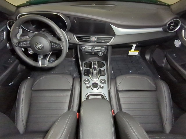 2025 Alfa Romeo Giulia Base photo 23