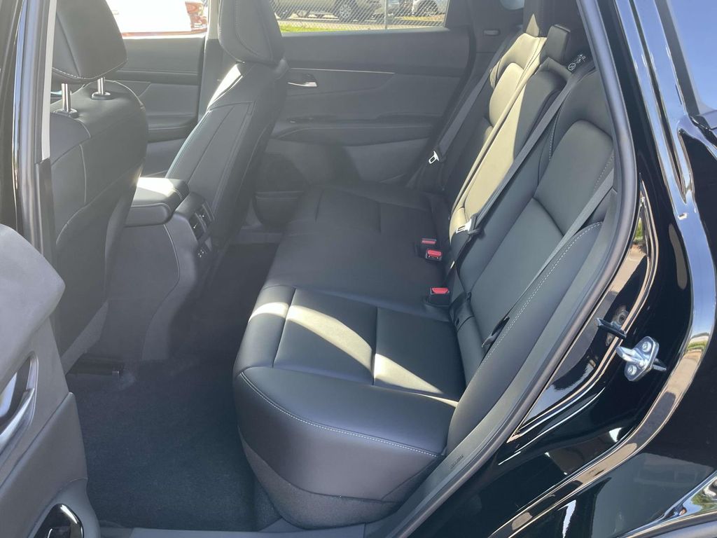 2025 Nissan Murano SV photo 6