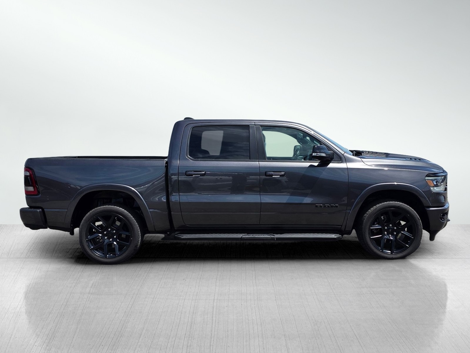 2021 Ram 1500 Laramie photo 4