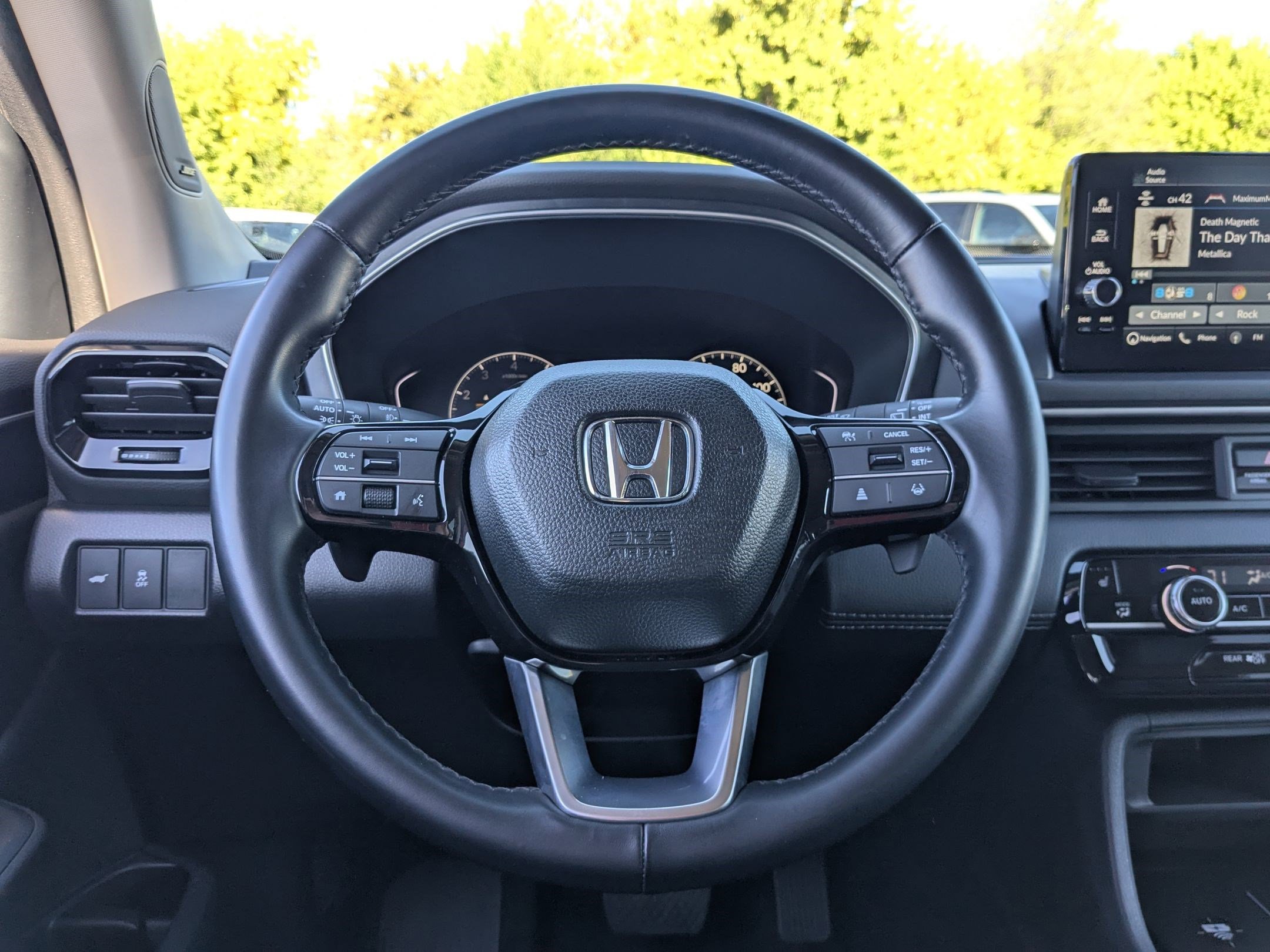 2023 Honda Pilot Touring photo 14