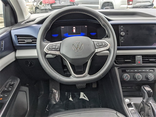 2022 Volkswagen Taos SE photo 4