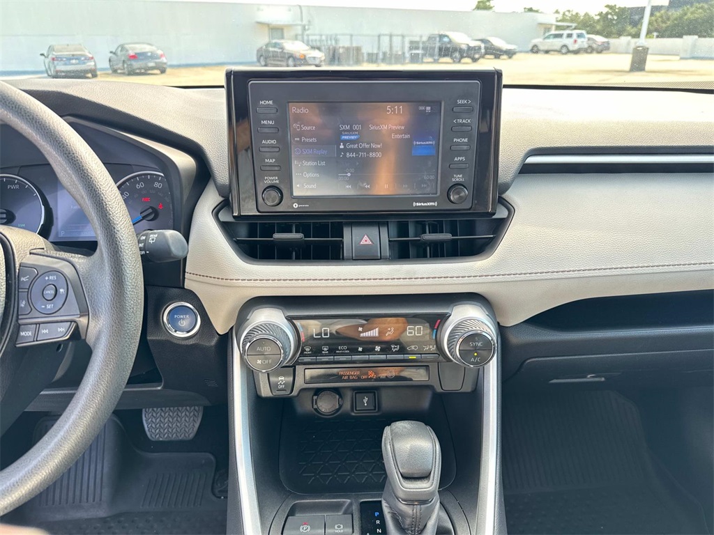 2022 Toyota RAV4 Hybrid XLE photo 24