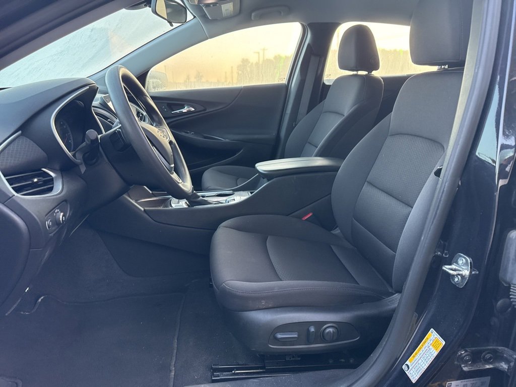 2022 Chevrolet Malibu 1LT photo 3