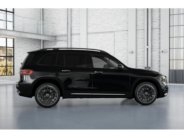 2025 Mercedes Benz GLB 250 photo 16