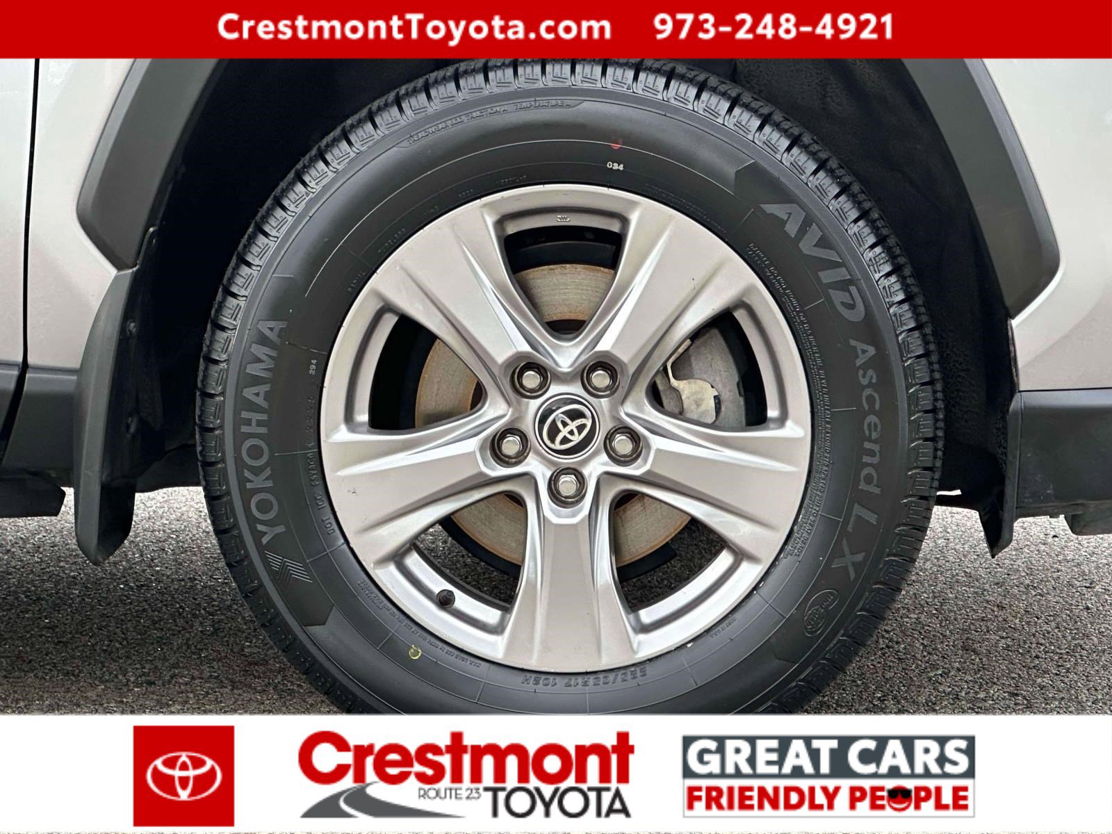 2023 Toyota RAV4 XLE photo 2