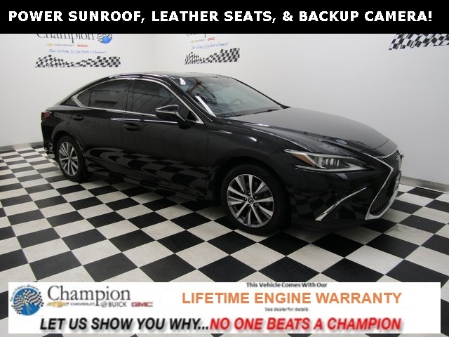 2021 Lexus ES 350's photo