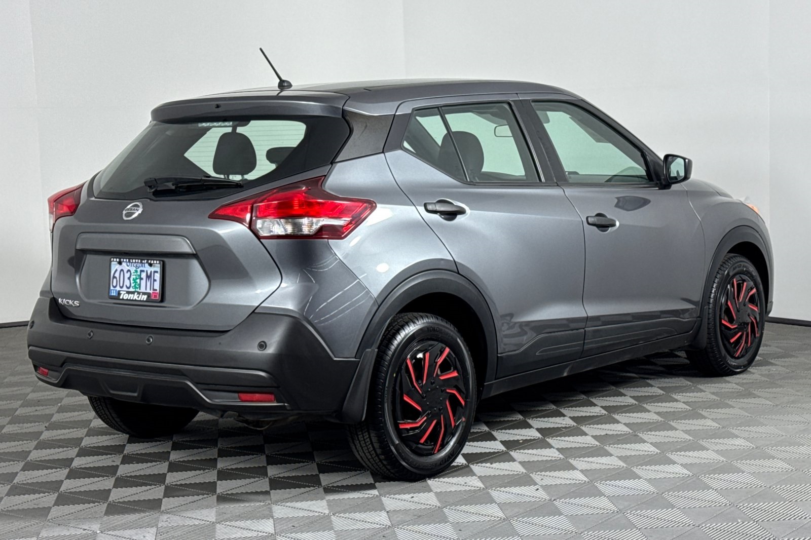 2020 Nissan Kicks S photo 3