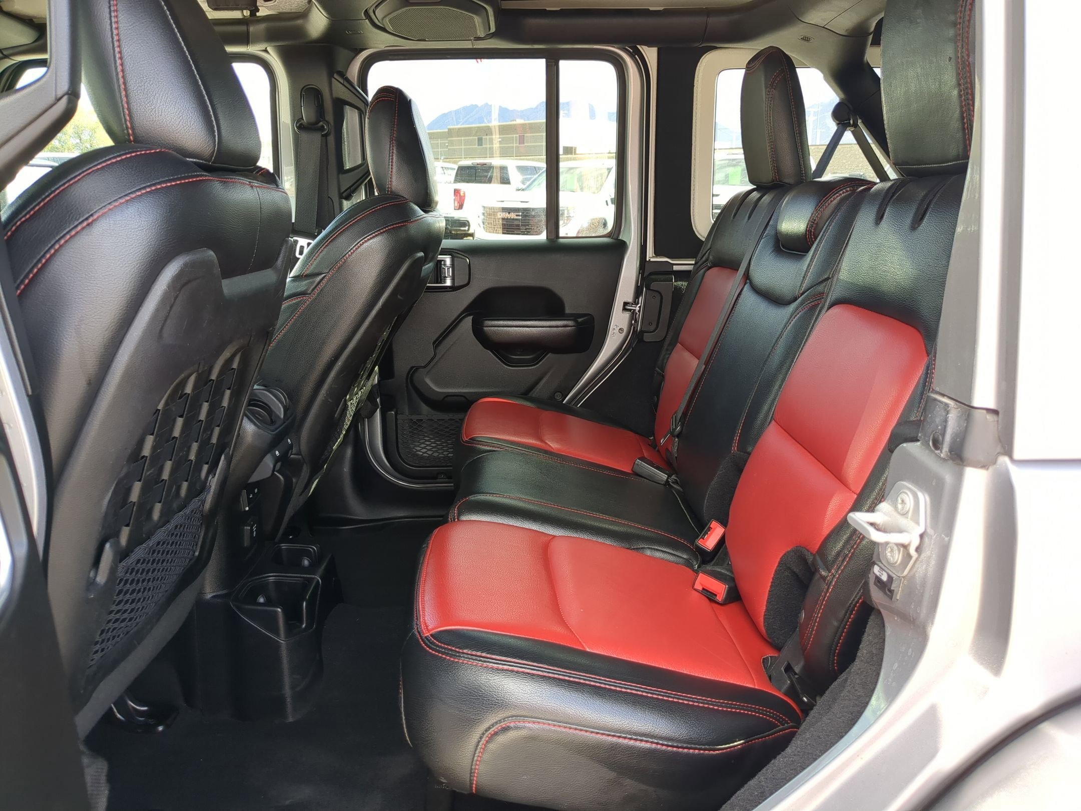 2018 Jeep Wrangler Unlimited Rubicon photo 18