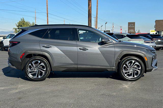 2026 Hyundai Tucson Hybrid Limited photo 3