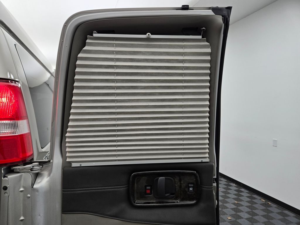 2023 Chevrolet Express photo 9