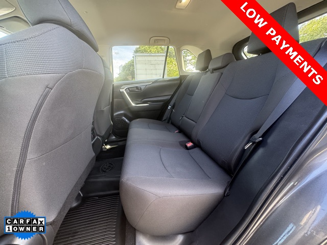 2022 Toyota RAV4 LE photo 15