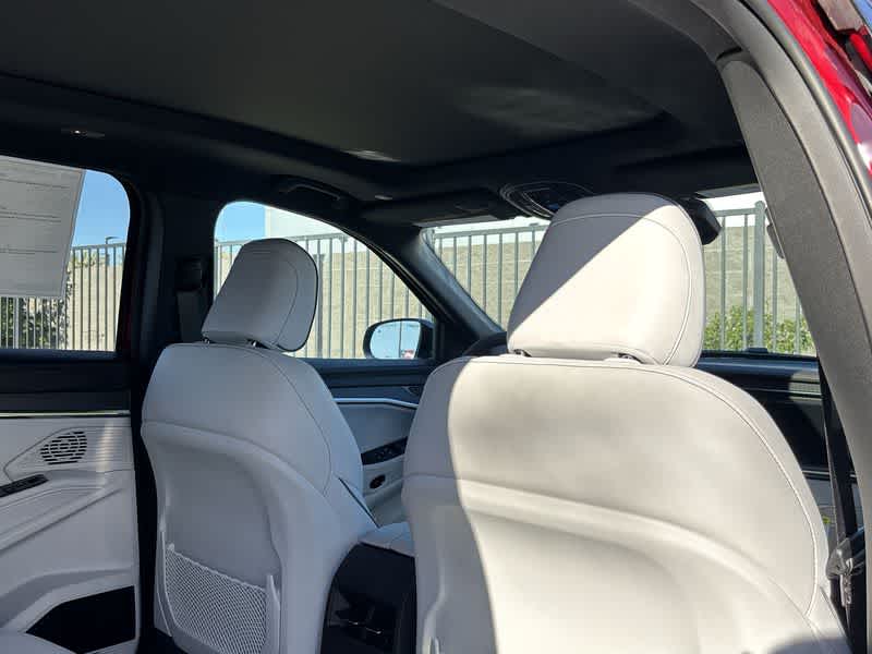2025 Jeep Wagoneer S Limited photo 15