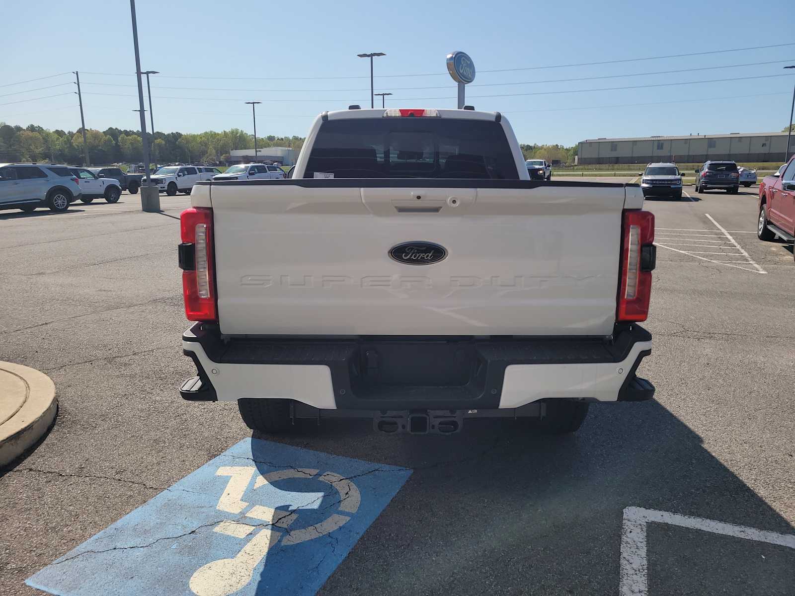 2025 Ford F-250 Lariat photo 4